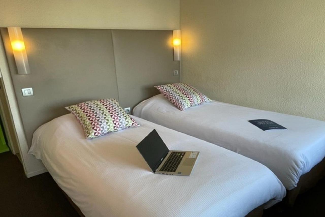 Campanile Annecy - Cran Gevrier Hotel Bagian luar foto
